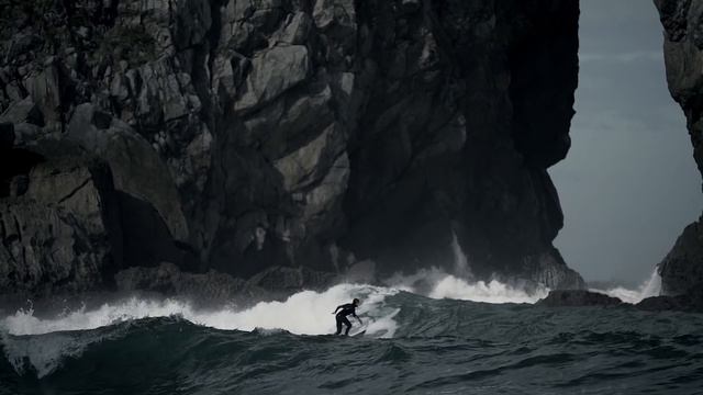 Surfing Gaztelugatxe - Natxo Gonzalez смотреть онлайн