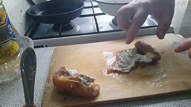 Сочные рулеты из куриной грудки с сыром!!! смотреть онлайн