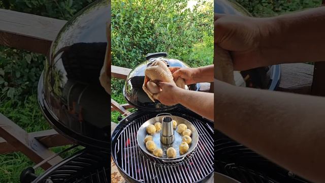 Курица на ростере в гриле Weber Master-Touch 5750 смотреть онлайн