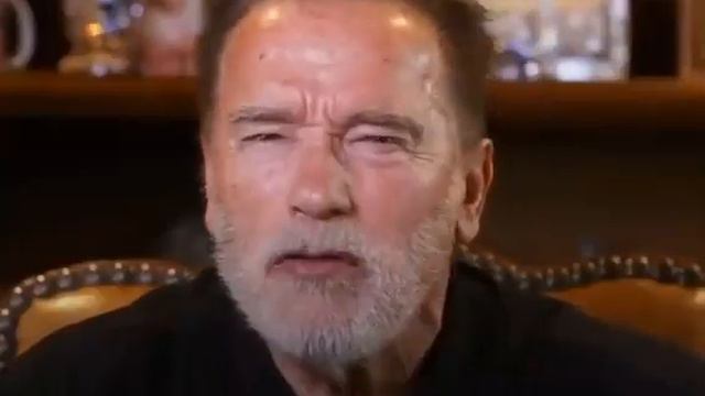 Вот понимание и уважение со стороны настоящего, умудренного жизненным опытом, человека! смотреть онлайн