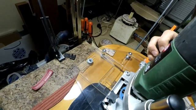 Кондуктор FretRat для фрезеровки бриджа смотреть онлайн