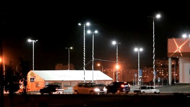 Машины, авто, город ночью. Стоковое видео. смотреть онлайн