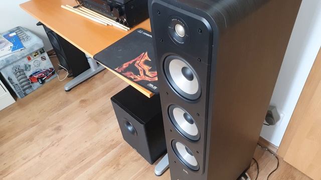 Polk audio signature s60E - bassotronic - feeling of the bass (bass demo) смотреть онлайн