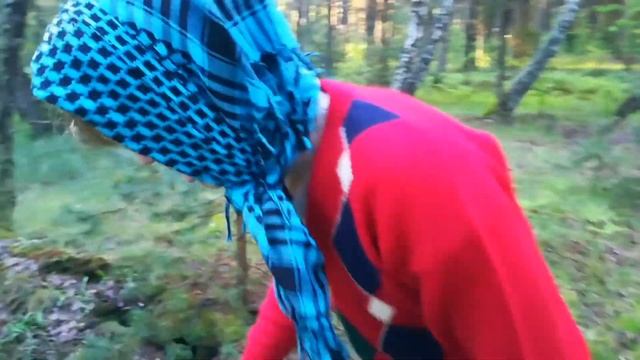 БАБКА С КОЛОНКОЙ В ЛЕСУ И КАК ПЕРЕСТАТЬ БОЯТЬСЯ СТРАШНЫХ ИСТОРИЙ смотреть онлайн