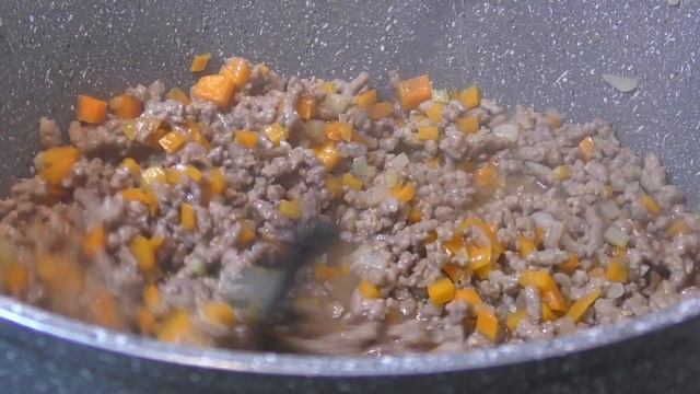 КЛАССИЧЕСКИЙ МЯСНОЙ СОУС БОЛОНЬЕЗЕ К СПАГЕТТИ. SALSA DE CARNE Boloñesa. смотреть онлайн