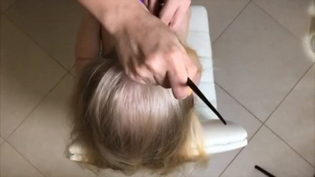 КРАСИВАЯ ПРИЧЕСКА пятиминутка / Петельки / Прическа за 5 минут для девочек в садик на каждый день смотреть онлайн