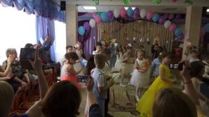 Танец на выпускном "Кораблик детства"