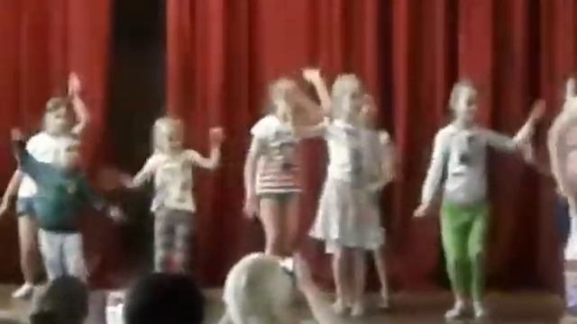 "Колыбельная" Михаил Слуцкий , Елена Акатова и дети в Санатории Кирова в Ялте смотреть онлайн