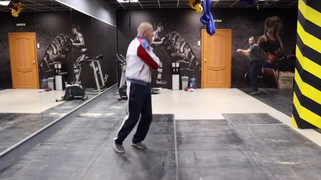 #якутия #мирныйсаха Бокс. Тренировка. Мужчины. Элементы упражнений. смотреть онлайн