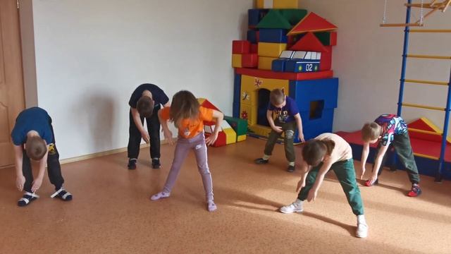На зарядку становись! МБДОУ " Верблюженский детский сад "Теремок" смотреть онлайн