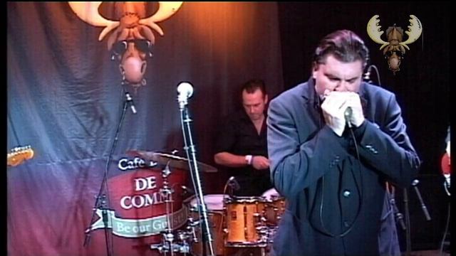 Giles Robson - A Walter shade of Blue - Live in bluesmoose Radio смотреть онлайн