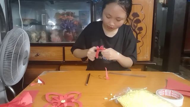 Let's fold colorful flowers from cardboard to decorate the house Part 4 смотреть онлайн