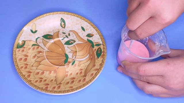 ОПЫТ в домашних условиях из кукурузного крахмала и воды для детей "ТВЕРДАЯ СЛИЗЬ" смотреть онлайн