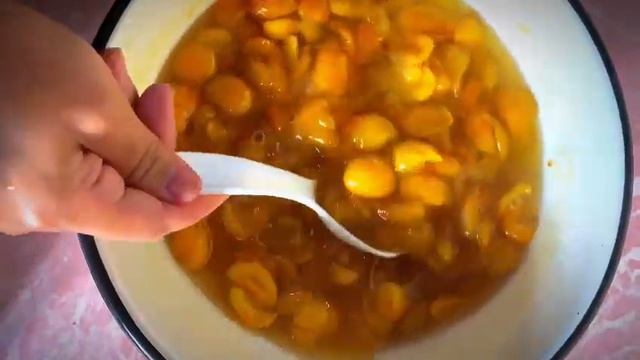 Абрикостан варенье қазақша рецепт. Езілмей піседі. Абрикосовое варенье казакша . Өте дәмді смотреть онлайн