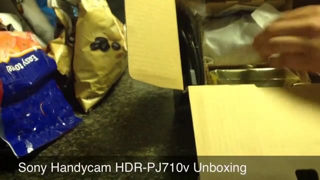 Sony Handycam HDR-PJ710v: Unboxing смотреть онлайн