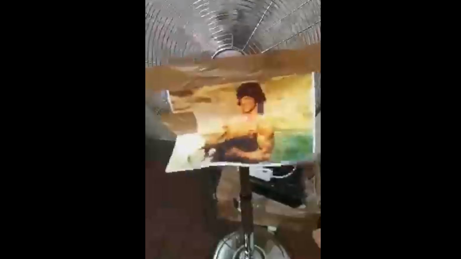 Вентилятор ушатал толпу гуков смотреть онлайн