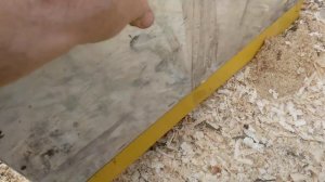 Дно улья из сетки против глухого дна