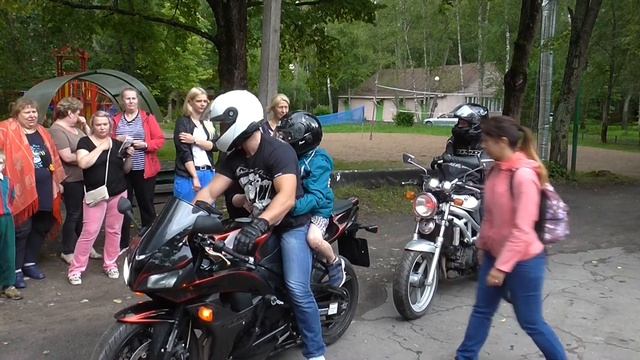 Посещение Детского дома смотреть онлайн