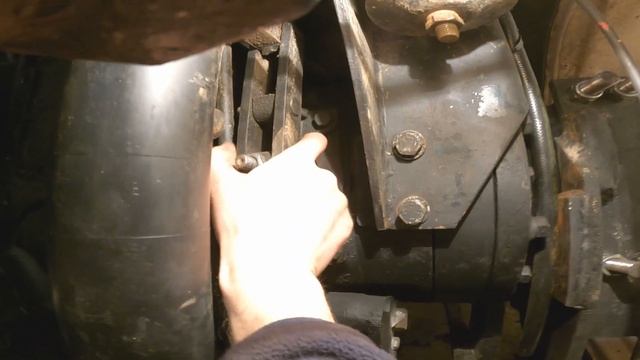 Regulacja hamulców ciężka seria Ursus Zetor. Wreszcie wyszła ukryta awaria смотреть онлайн