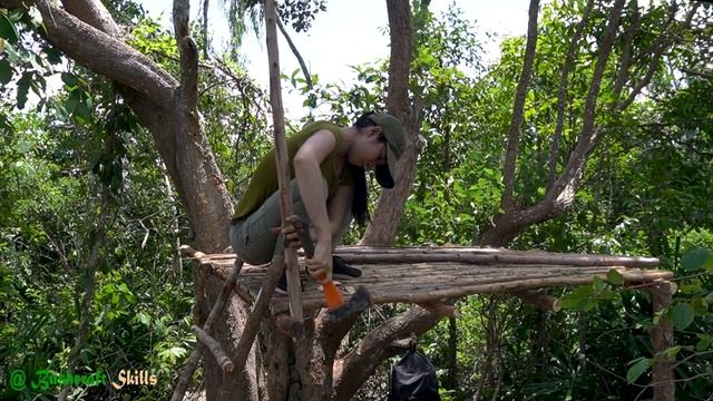 Solo Overnight Rainy Season - Build Tree Shelter - Survival Alone In Rainforest