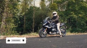 BMW R1250RS Review | Do You Really Need A GS?