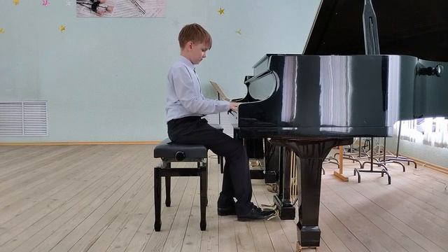 Con anima Е. Глебов (исполняет Тихон Кивуля учащийся ДШИ г. Горки, Республика Беларусь) смотреть онлайн
