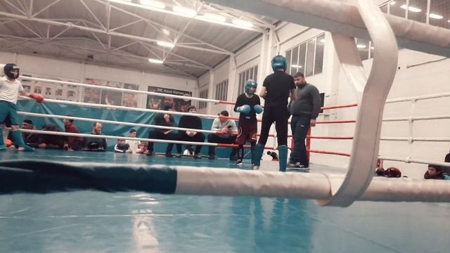 Шахмурзиев рахим 1спаринги по кикбоксингу подготовка к чимпионату республики