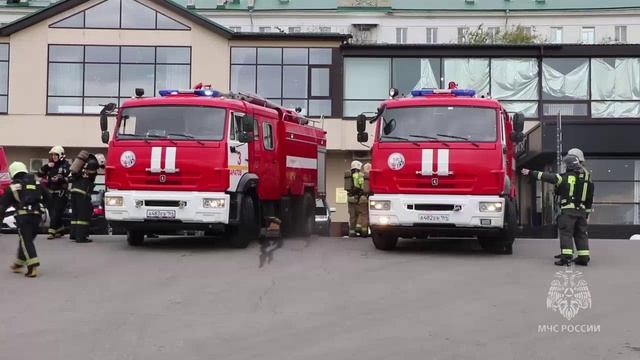 Учения на теплоходе Волга-2. г. Саратов 13.10.2023.mp4 смотреть онлайн