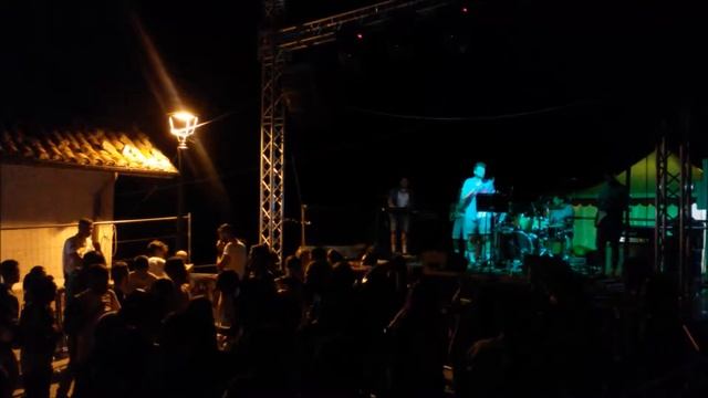 Andavo a cento all'ora Top Less смотреть онлайн