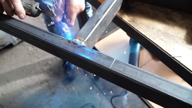 Montujemy silnik z HONDY CBR 600 do Kosiarki Traktorka! смотреть онлайн