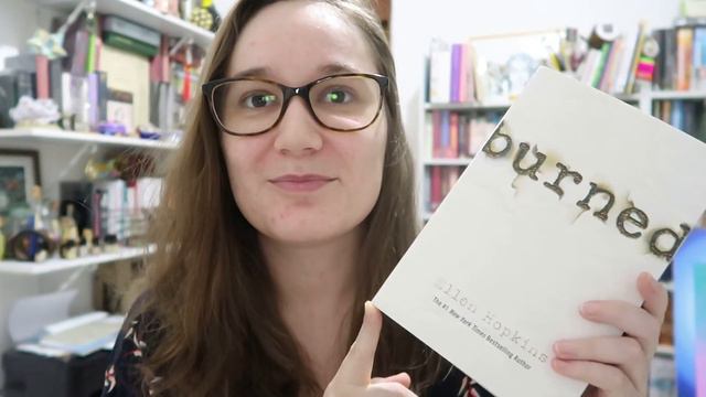 mid year BOOK FREAK OUT tag смотреть онлайн