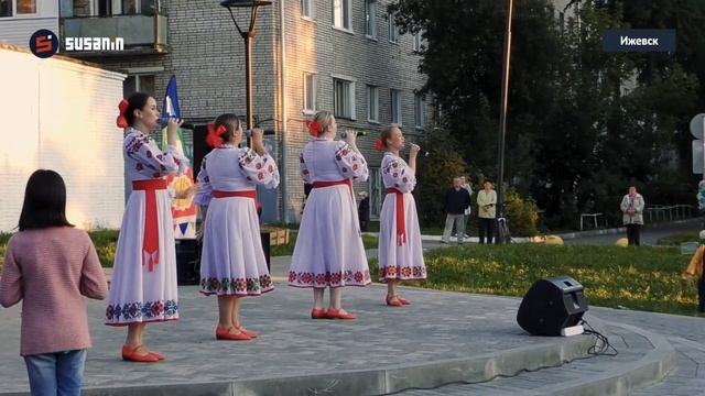 Ансамбль «Танок» выступил в «Рябиновом сквере» Ижевска смотреть онлайн