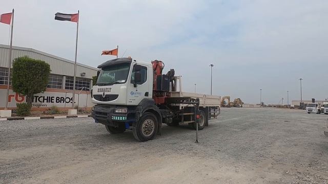 2013 Renault Kerax 330DXI 4x4 Flatbed Truck w/Crane- Dubai, UAE Auction | 29 & 30 Sept смотреть онлайн