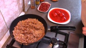Спагетти с соусом» Болоньезе» и фасолью, очень вкусно!