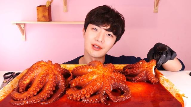 ENG SUB) Spicy Fire Giant Octopus Three Eat Mukbang ? Korean ASMR 후니 Hoony Eatingsound смотреть онлайн