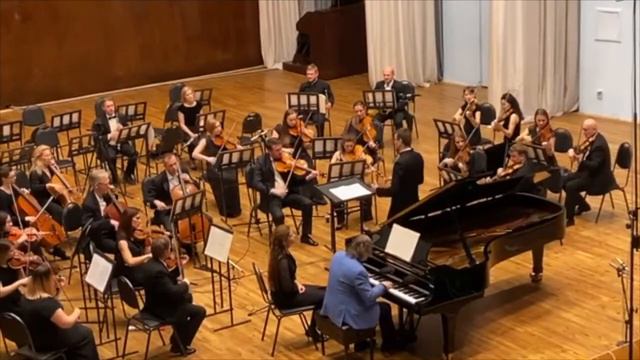 Mozart. Piano concerto No.14 in E-Flat Major, K. 449. III mv. Alexander Knyazev - piano смотреть онлайн