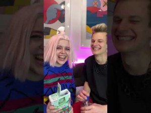 а ты бы поделился с другом? #shorts