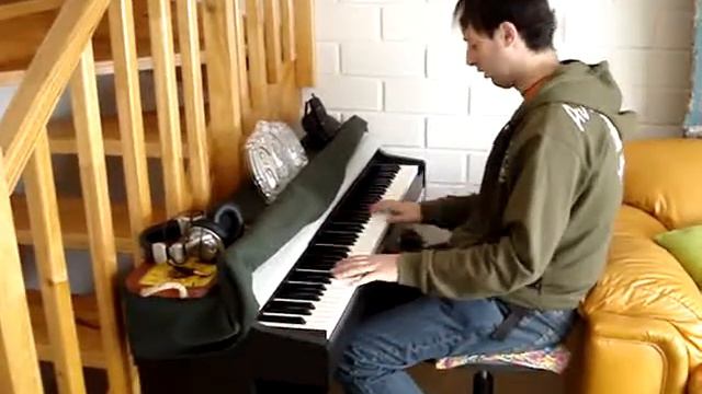 Piano antes del almuerzo смотреть онлайн