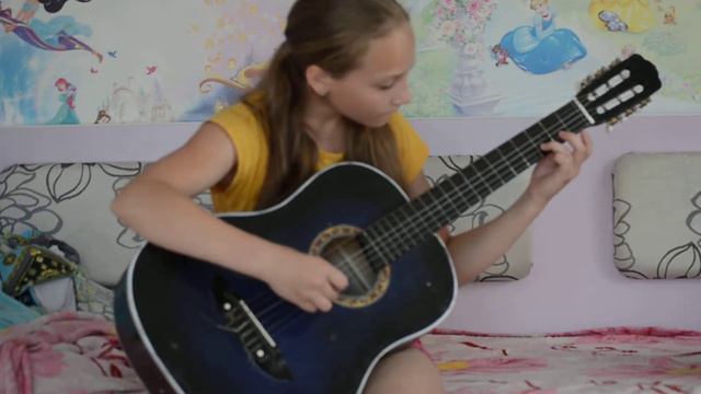 Играю на гитаре песни жили у бабуси смотреть онлайн