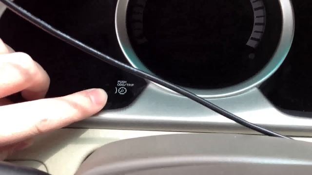 Toyota Highlander 2006 MAINT REQD Light Reset смотреть онлайн