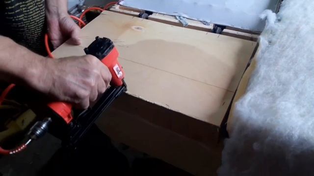 Перетяжка дивана Клик-кляк! Продолжаем ремонт подлокотников. Оренбург, тел: 89877920000. смотреть онлайн