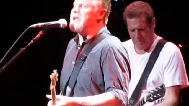 The Eagles - Life in the Fast Lane, Mansfield, MA 7.19.13 смотреть онлайн