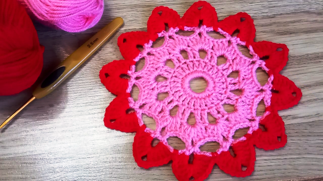 Круглая САЛФЕТКА крючком?Очень красивая моделька. Подробный Мастер-класс со схемой смотреть онлайн