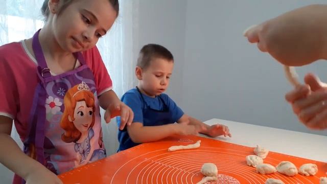 SİMİT. MİSS KARACHUL. BİYUK-ONLAR смотреть онлайн