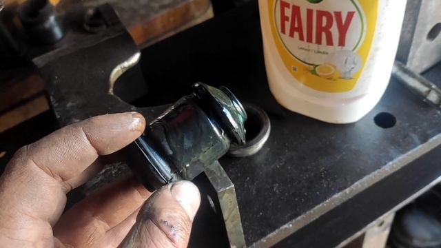 Vw T4. Как поменять сайлентблоки верхних рычагов (сайлентблоки торсиона)