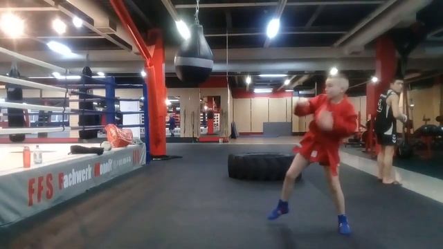 Работа ногами на груше! смотреть онлайн