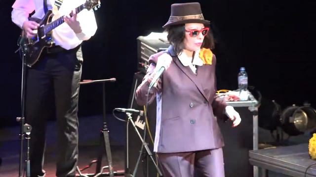Жанна Агузарова-Ленинградский рок н ролл смотреть онлайн