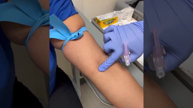 HOW TO REDIRECT THE NEEDLE TOWARDS THE VEIN AFTER MISSING THE VEIN(NO TALKING) смотреть онлайн