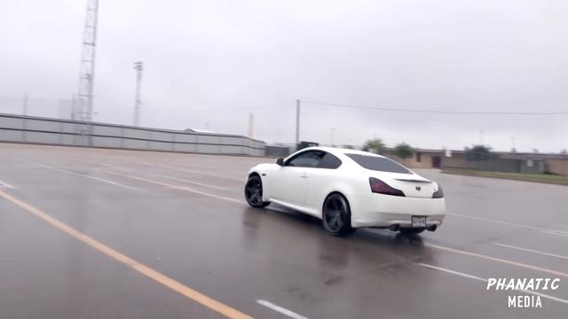 INFINITI G37 COUPE.