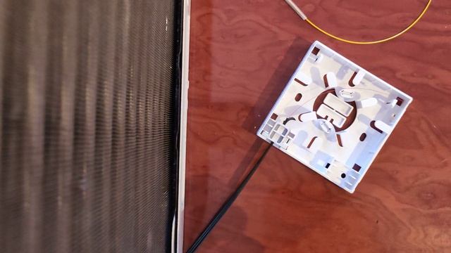 Монтаж кассеты,и сварка FTTH кабеля в доме 1 часть смотреть онлайн